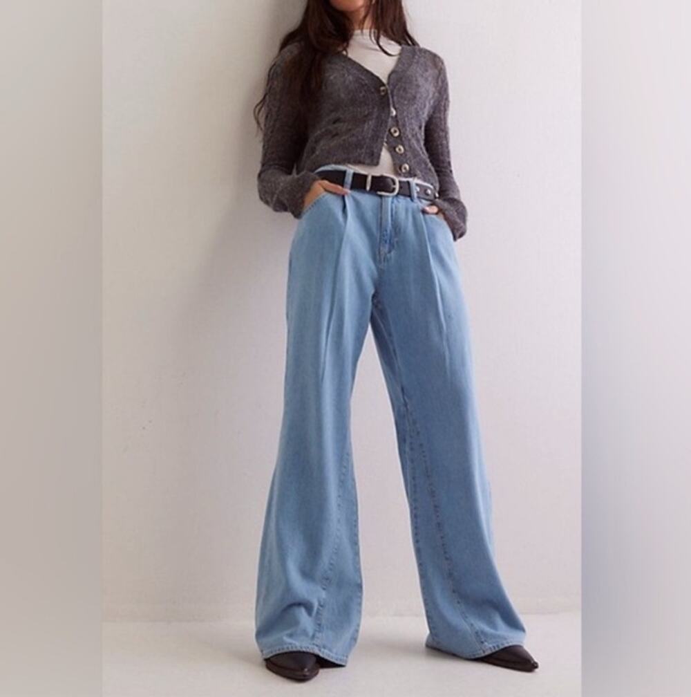 NWT Free People Sheridan Mid Rise Trouser Flare Jeans 25 Coventry Blue Denim